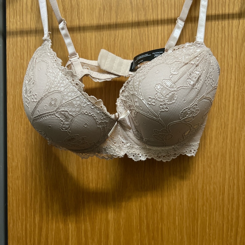 Cream nude lace push up bra